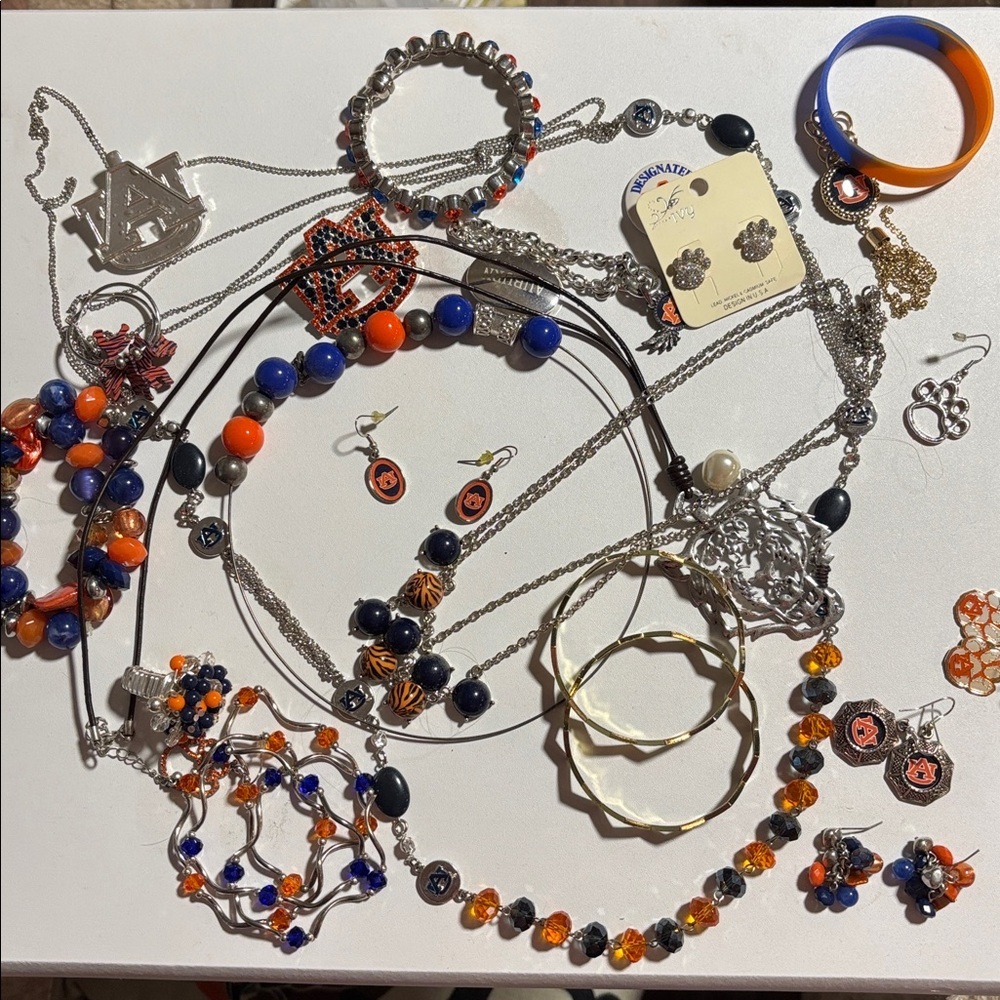 Huge lot AUBURN jewelery scarfs earrings necklaces bracelet etc!! - Picture 1 of 8